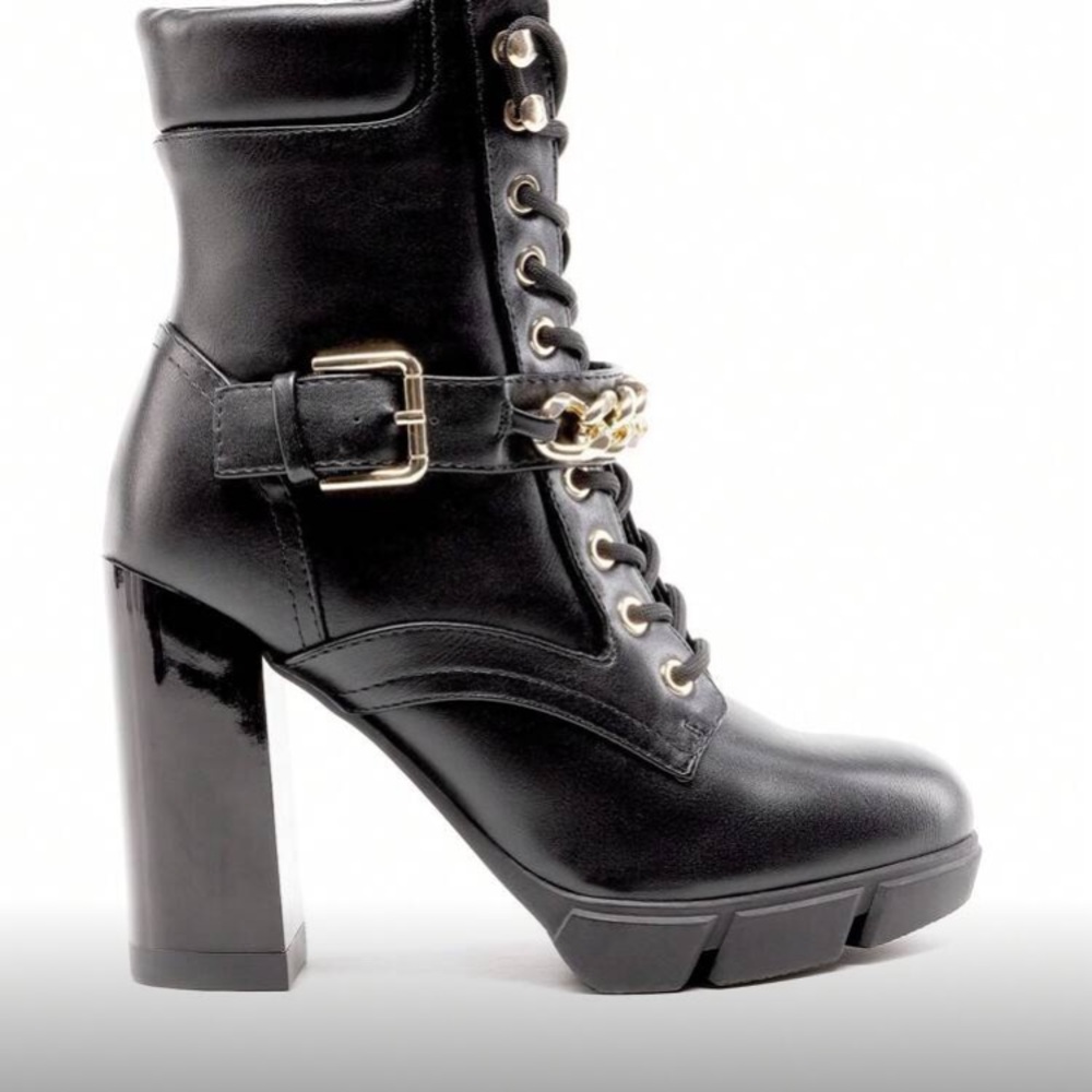 Elegant Black Lace-Up Boots with Chain Accent - Picture 4 of 11